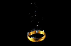 wedding ring sinking in water